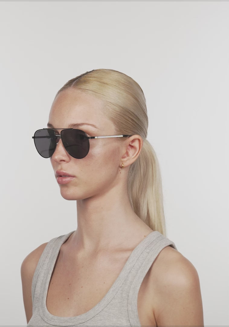 Cargar video: Aviator LX Black / Black