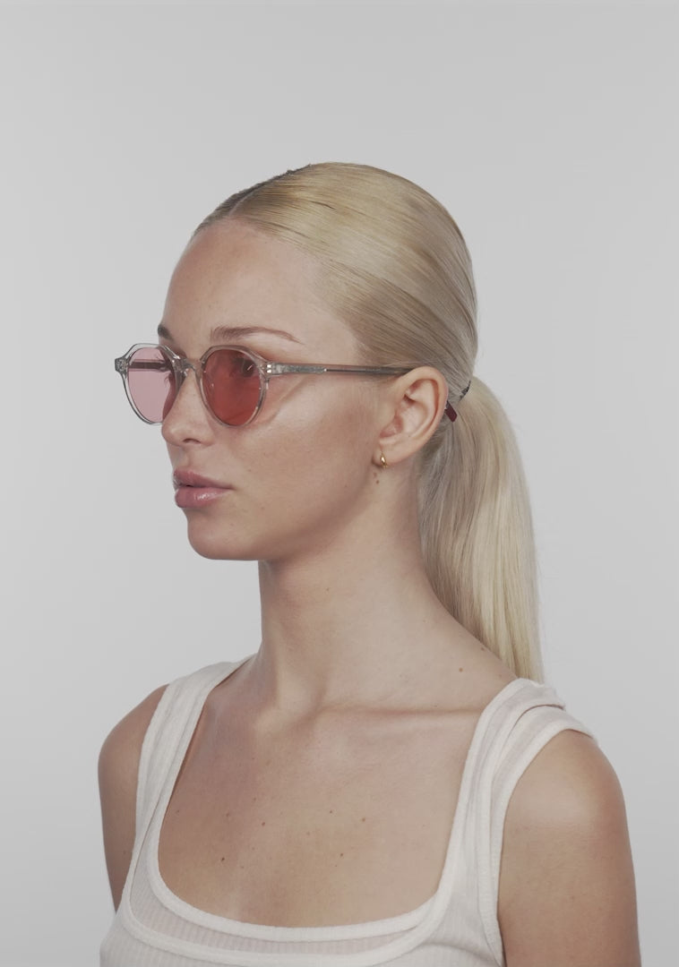 Cargar video: Ultra Light S Round Trans / Trans Red